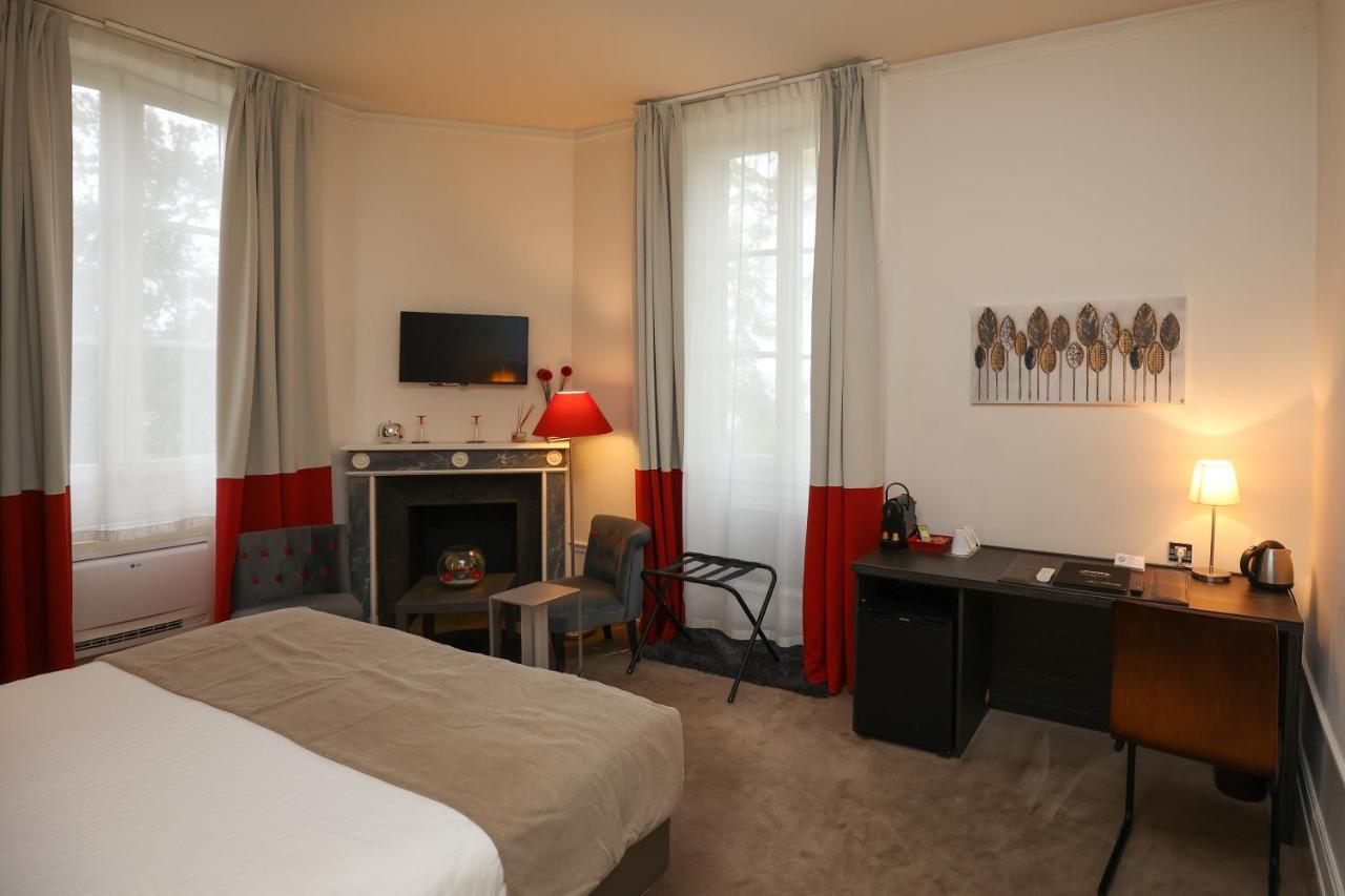 Hotel Chateau De Lacan Brive-la-Gaillarde Exterior photo