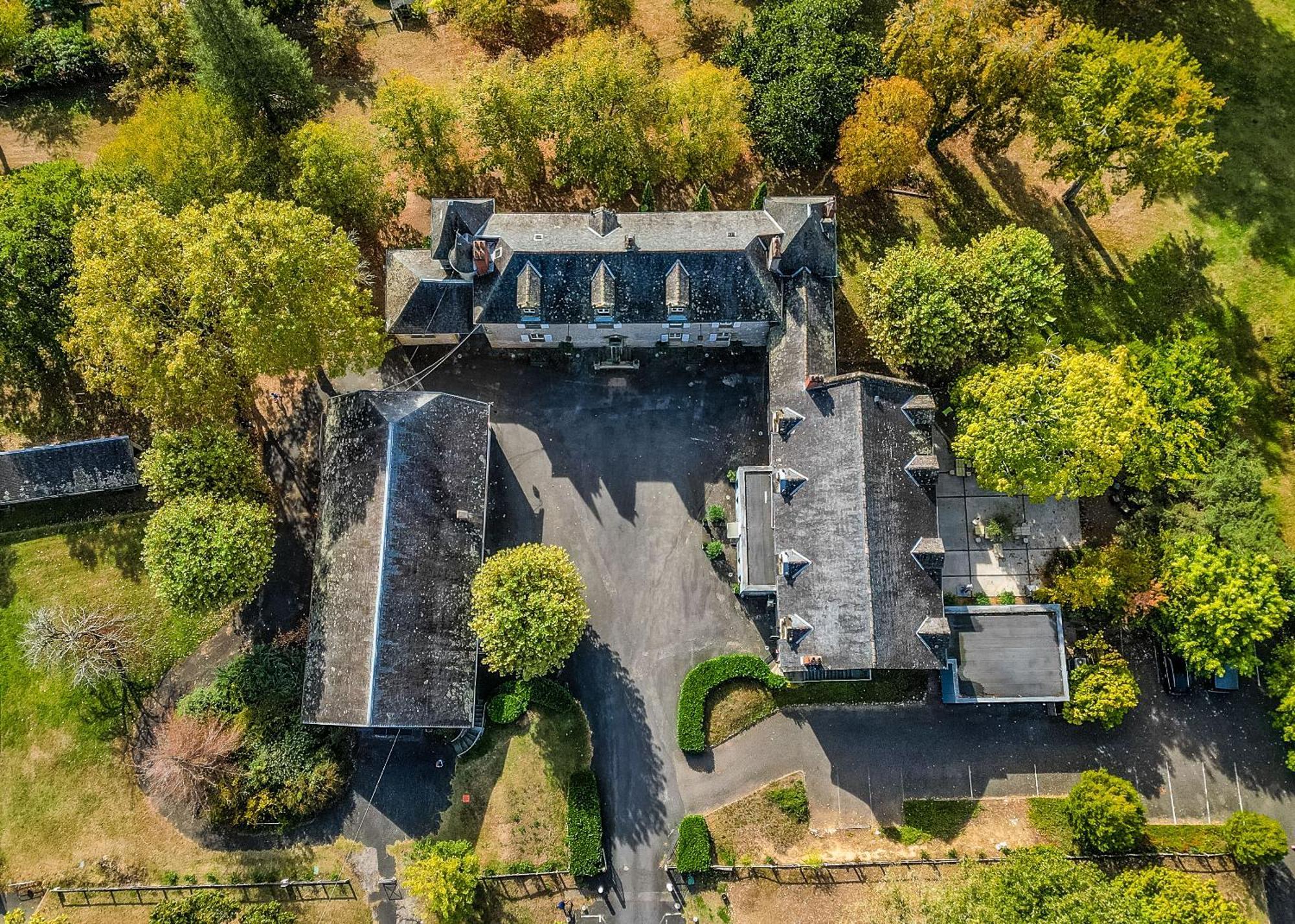 Hotel Chateau De Lacan Brive-la-Gaillarde Exterior photo