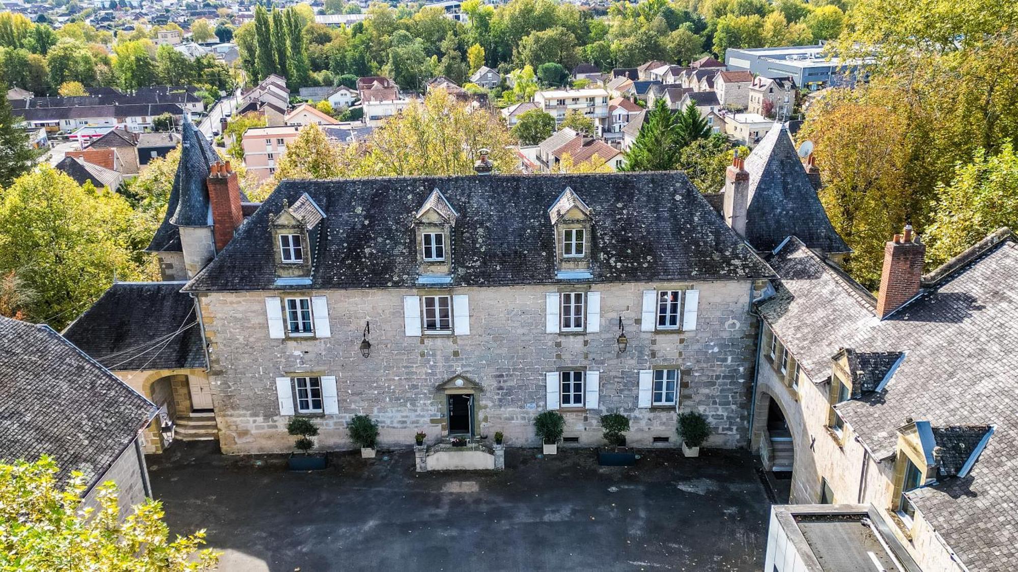 Hotel Chateau De Lacan Brive-la-Gaillarde Exterior photo